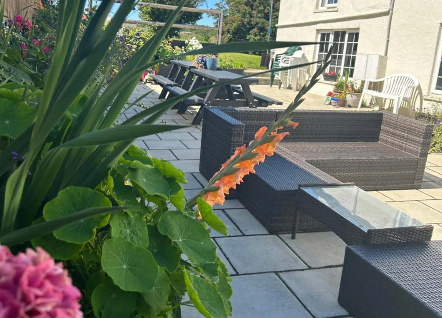 New Farm , For Large Groups Nr Barry And Beaches Porthkerry Holiday home