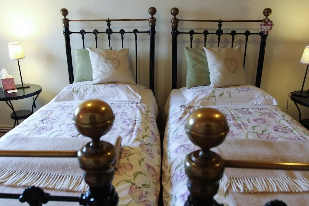New Farm , For Large Groups Nr Barry And Beaches Porthkerry 0*,  United Kingdom